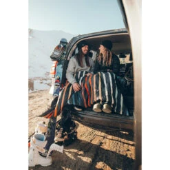 Nomadix Puffer Blanket -Baffin Store 0T0A2314